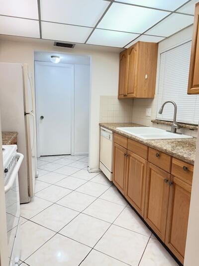 Century Village - GOLFS E - Residential Lease