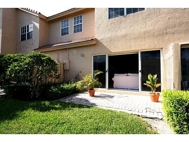 Coral Lakes - Residential