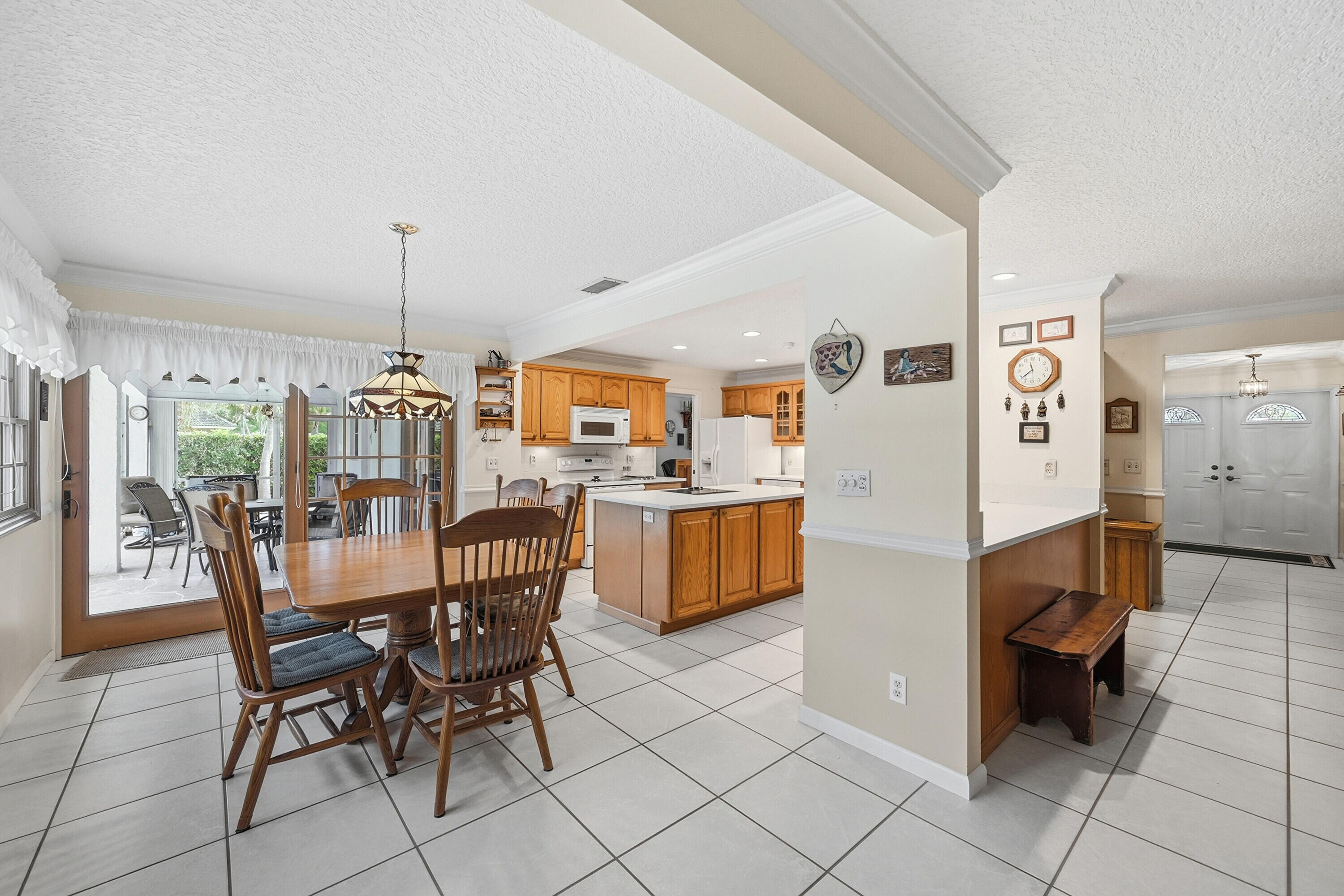 CORAL SPRINGS COUNTRY CLUB - Residential