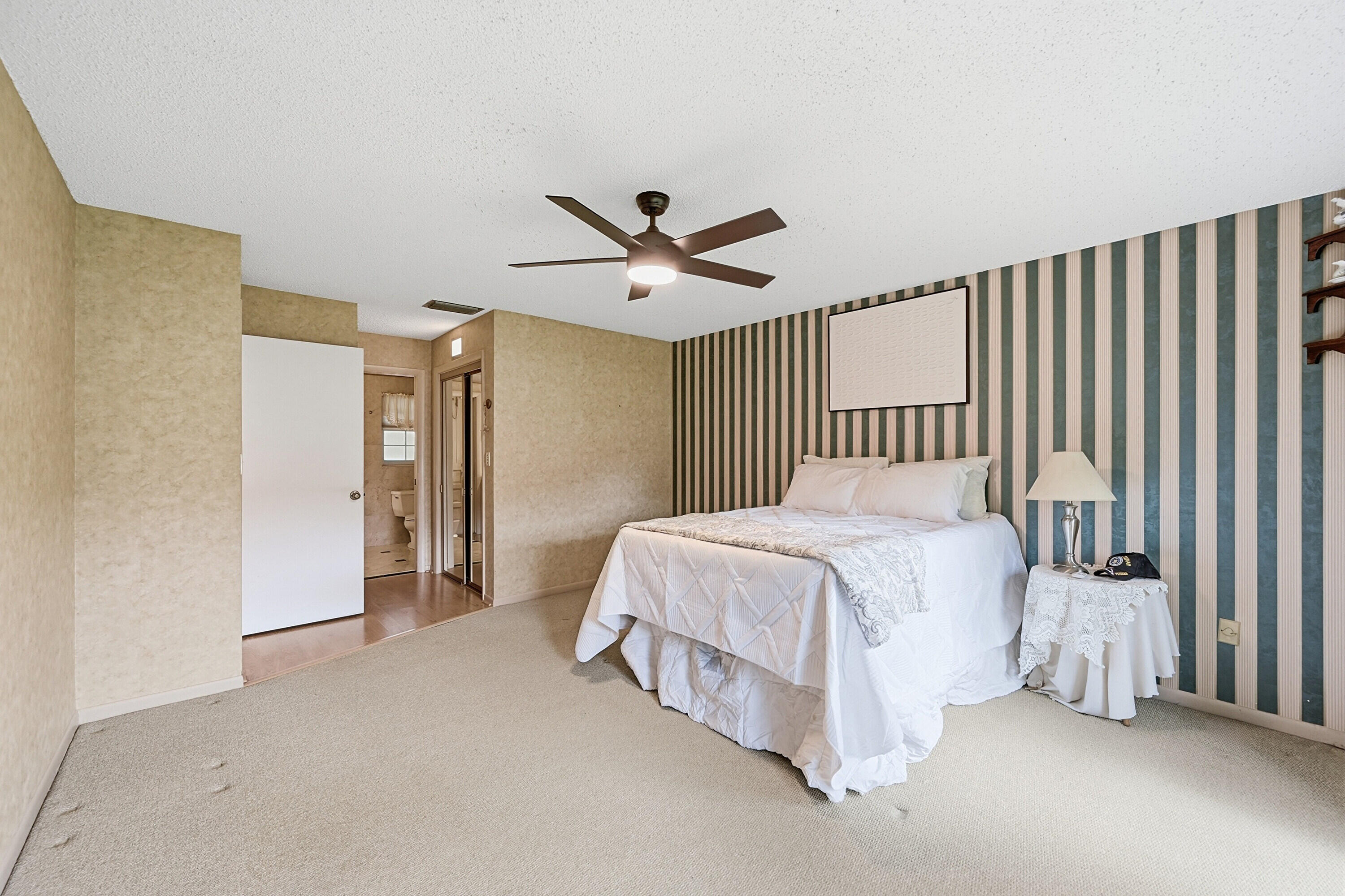 CORAL SPRINGS COUNTRY CLUB - Residential