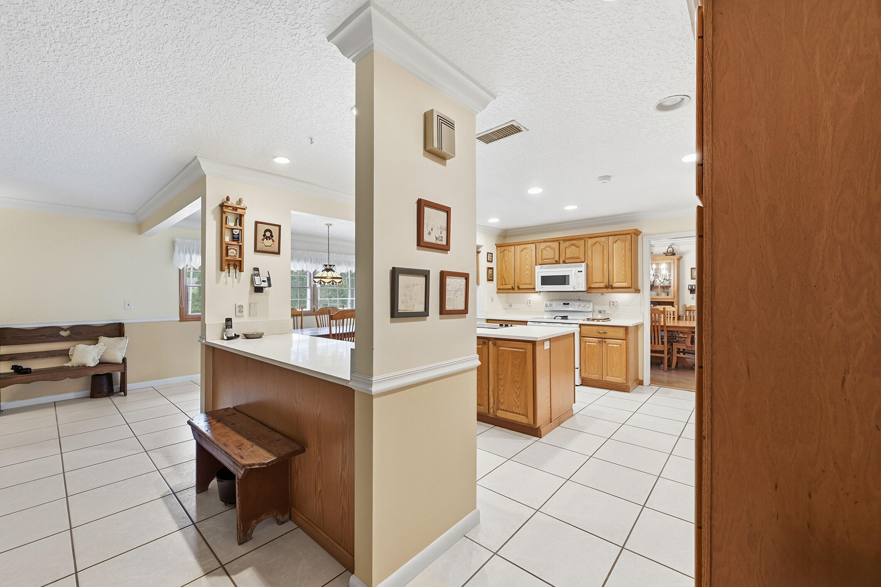 CORAL SPRINGS COUNTRY CLUB - Residential