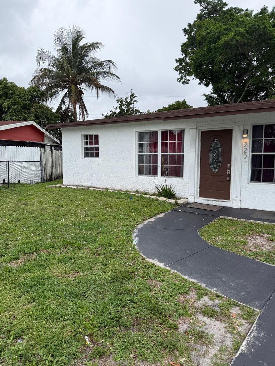 Welcome to this cozy, move in ready 3 bedrooms, 2 bathrooms home featuring a tastefully upgraded kitchen and a private fenced yard. The spacious backyard is perfect for gatherings, entertaining, or simply enjoying the outdoors
