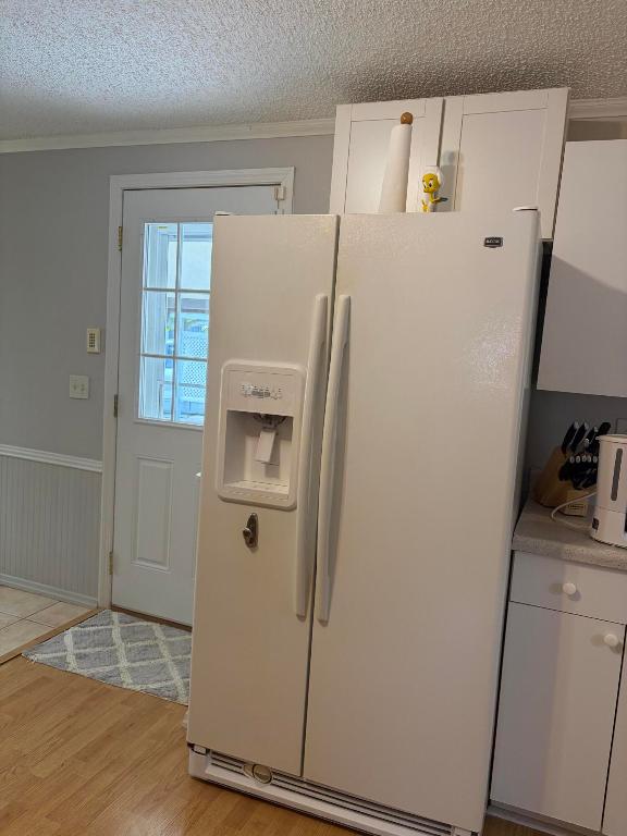 TROPICAL ISLES - Residential