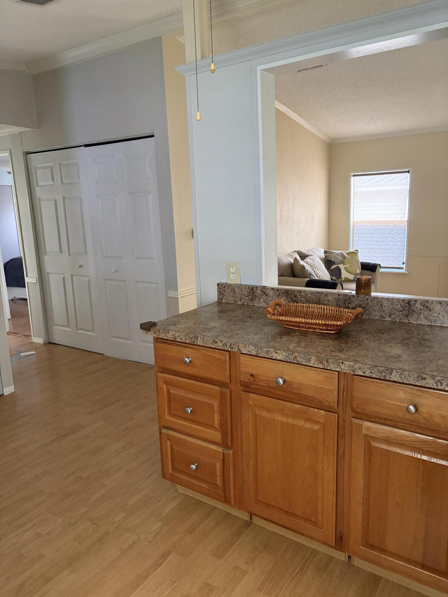 TROPICAL ISLES - Residential