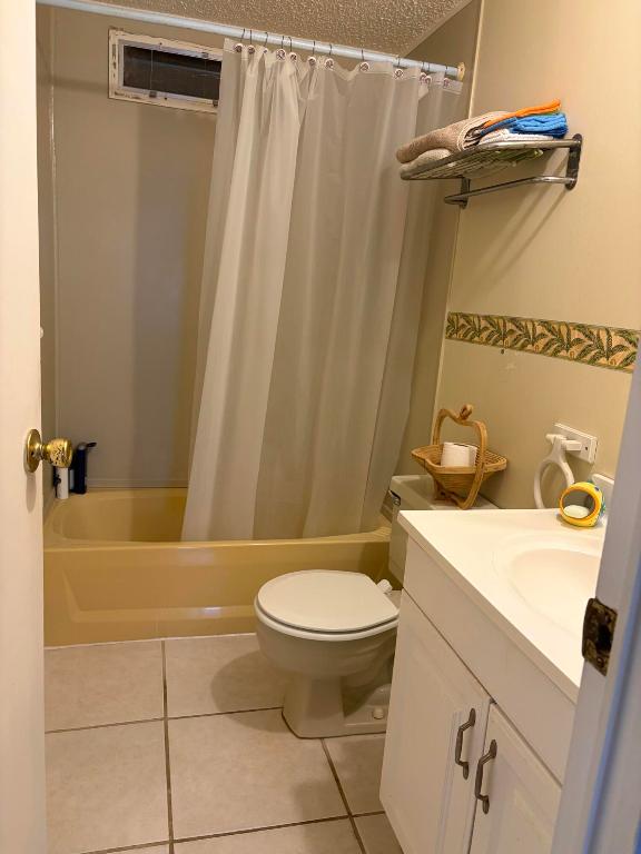 TROPICAL ISLES - Residential