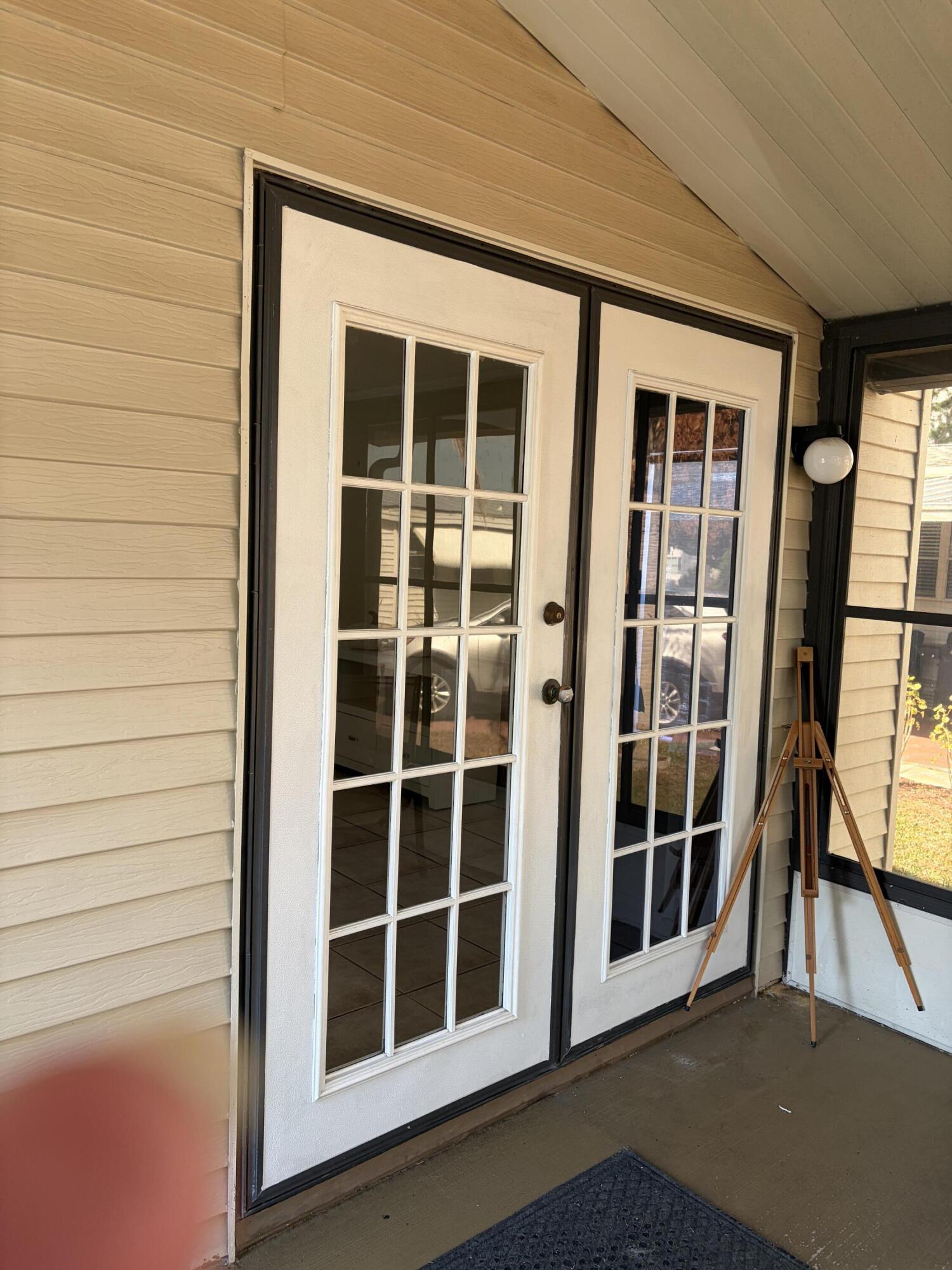 TROPICAL ISLES - Residential