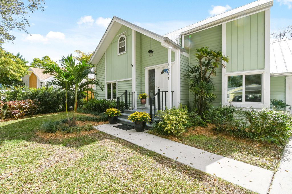Photo of 18251 Jupiter Landings Drive, Jupiter, FL 33458 (MLS # R10960050)