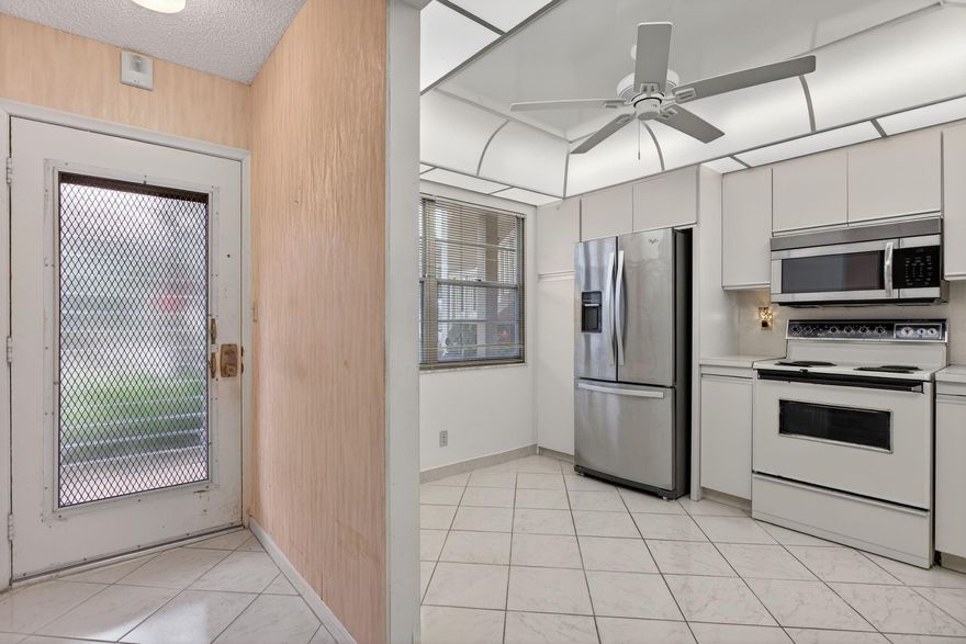 ASSOC REQUIRES 15% DOWN & 1 OCCUP 55+ VACANT/CLICK ON SHOWING ASSIST