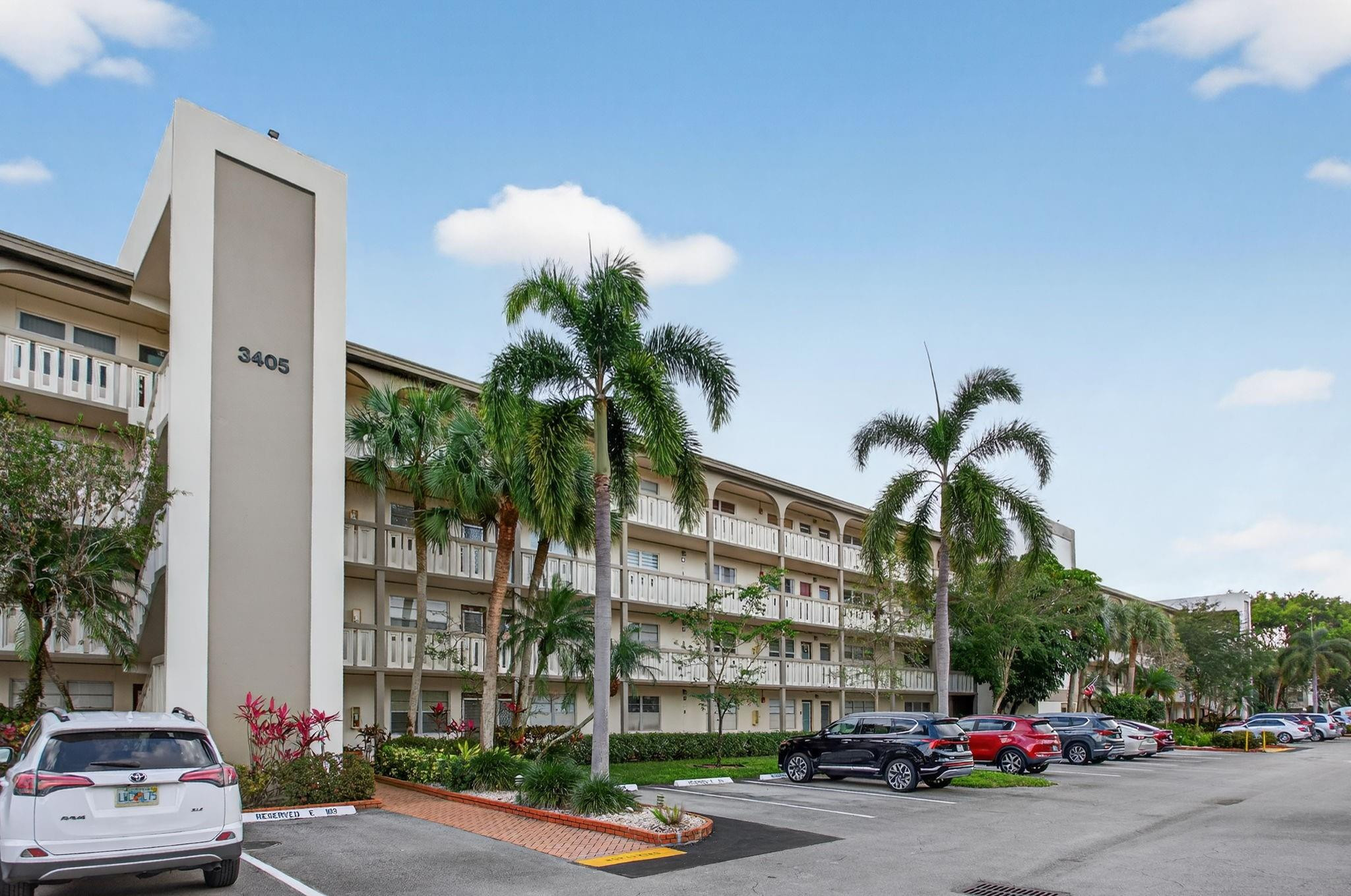 WYNMOOR VILLAGE - Residential