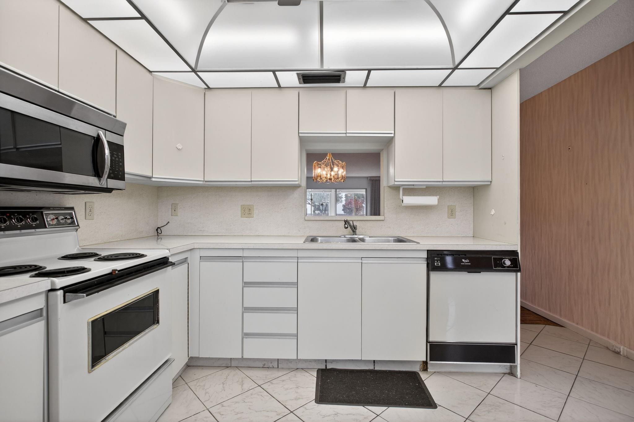 WYNMOOR VILLAGE - Residential