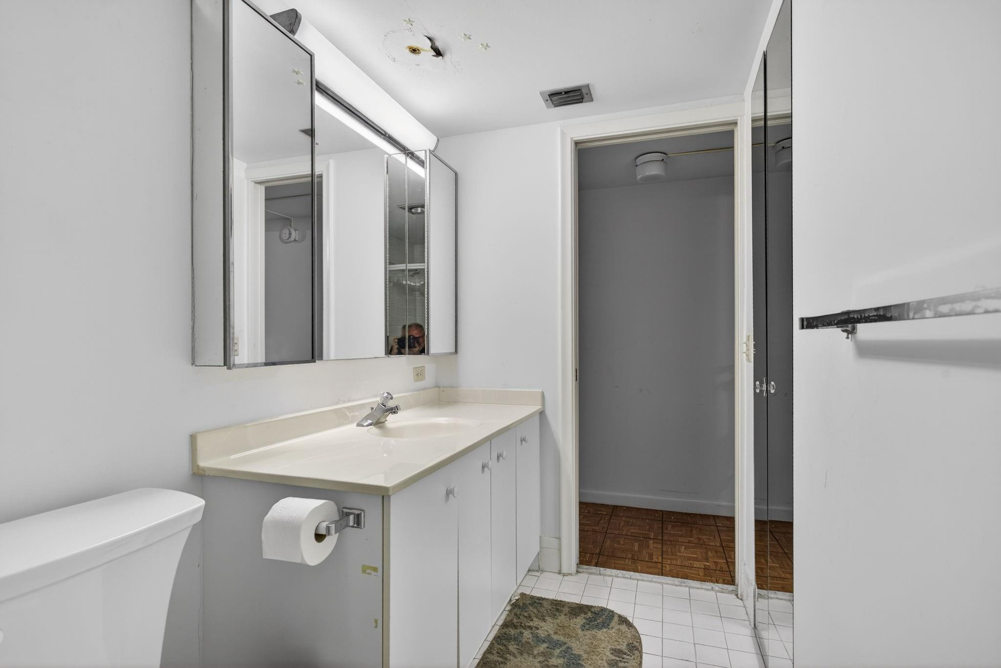 WYNMOOR VILLAGE - Residential