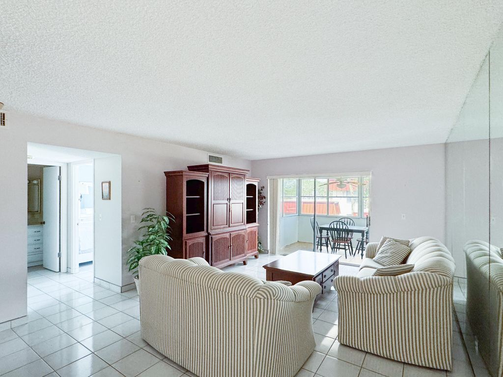 listing image 0