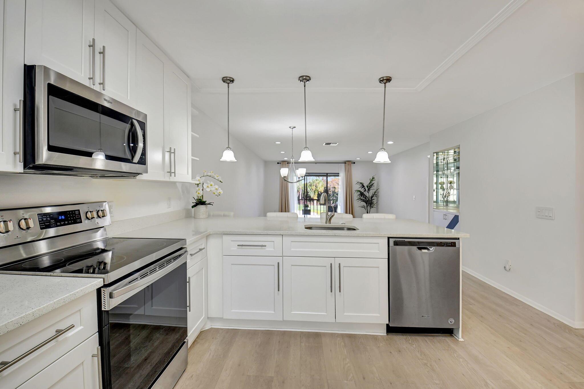 8315 Casa Del Lago F