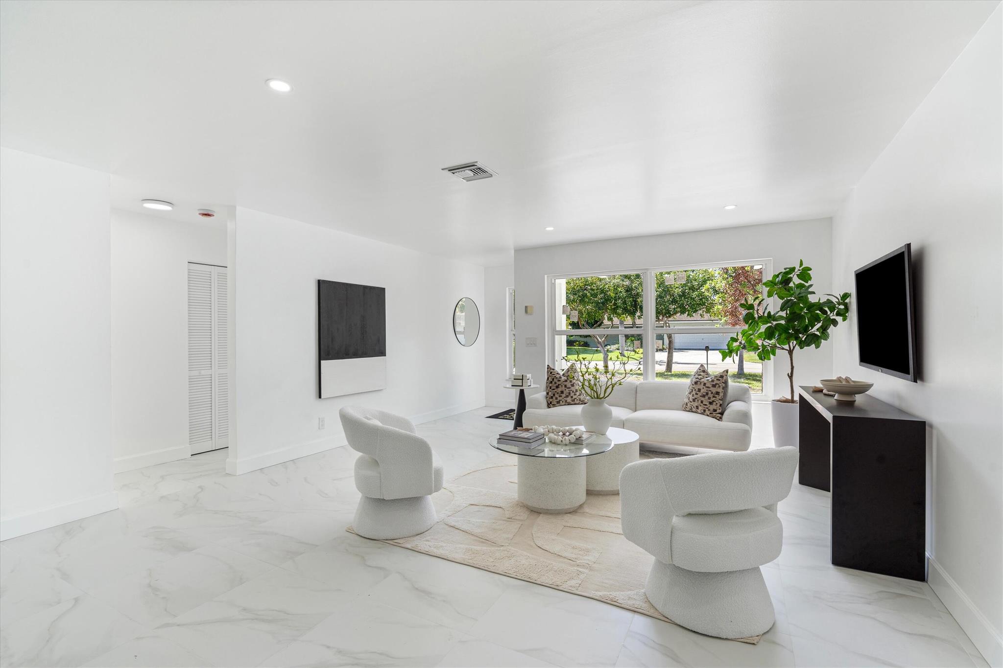 635 Kingbird Circle