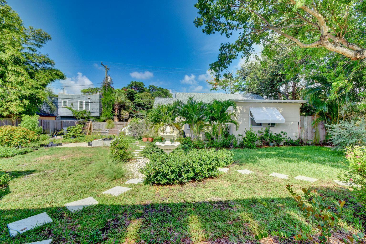 LAKE WORTH TOWN OF - Residential Lease