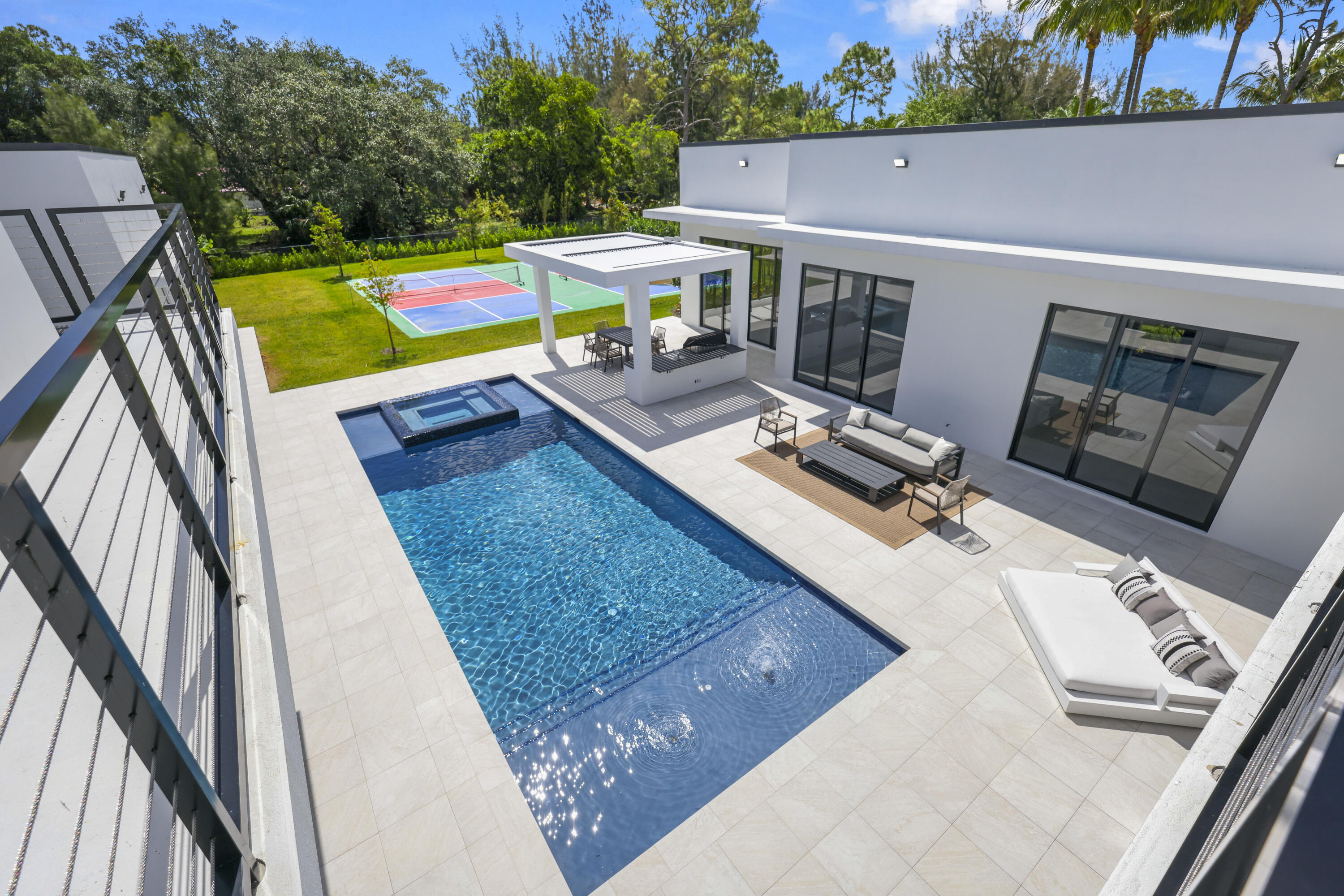 PINE TREE ESTATES - Residential