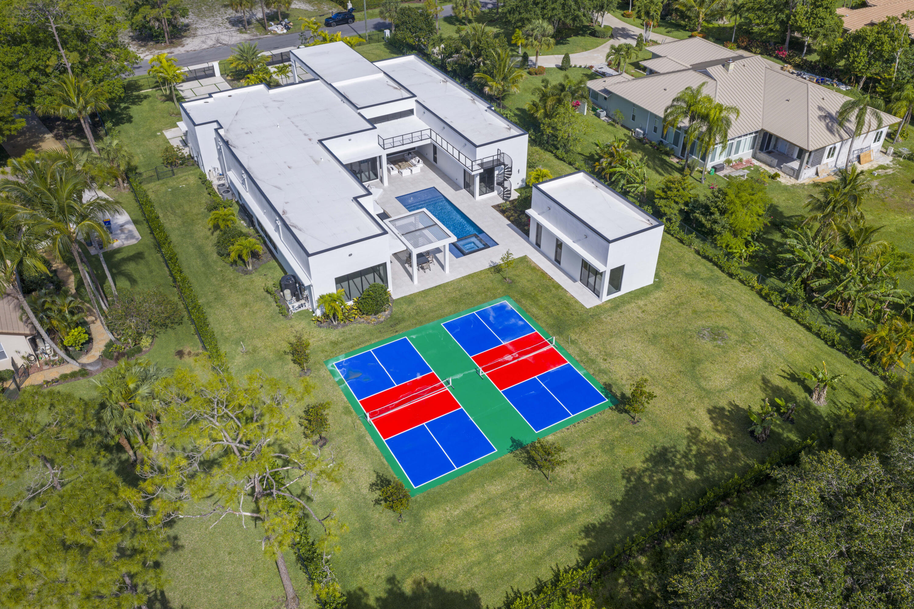 PINE TREE ESTATES - Residential