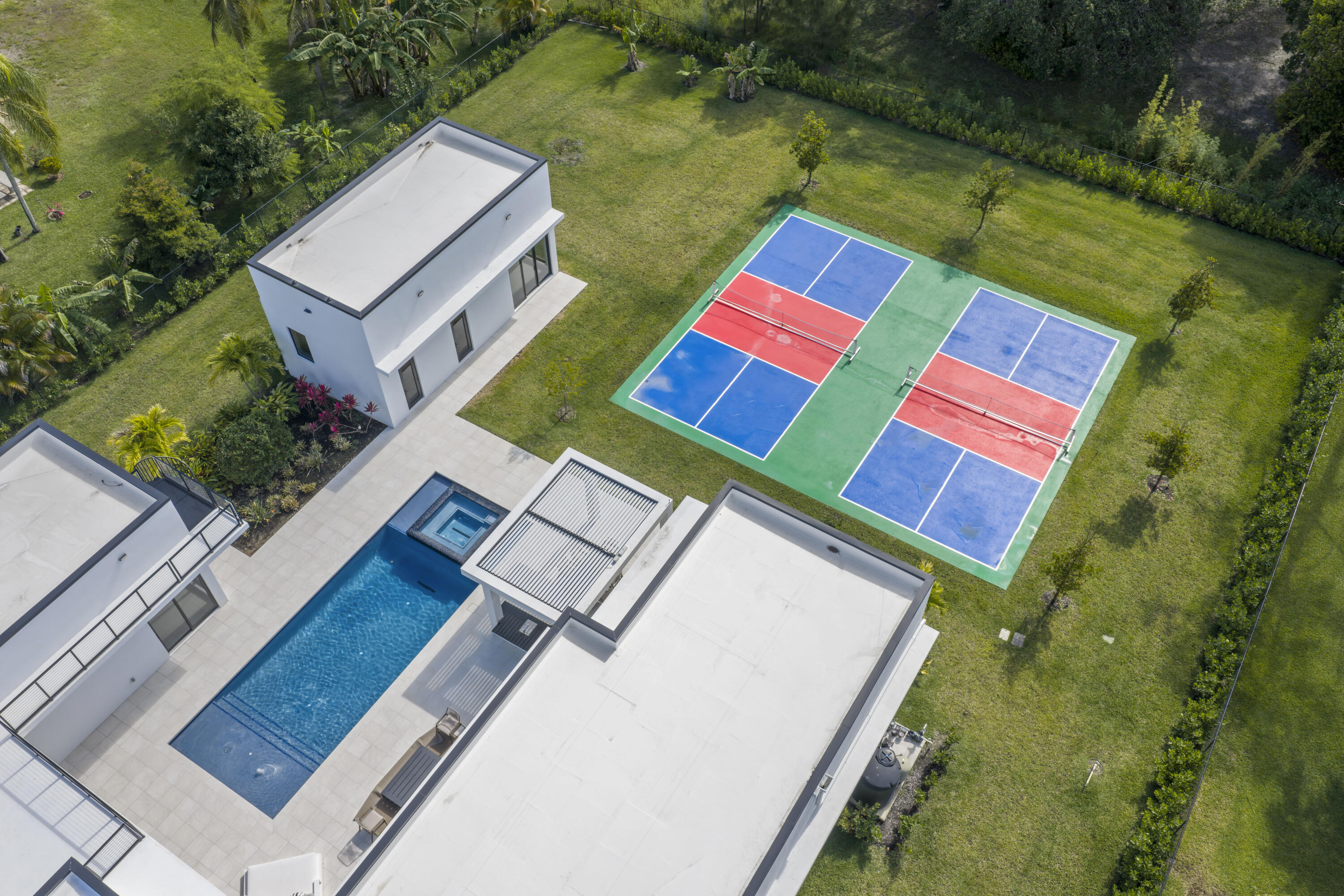 PINE TREE ESTATES - Residential