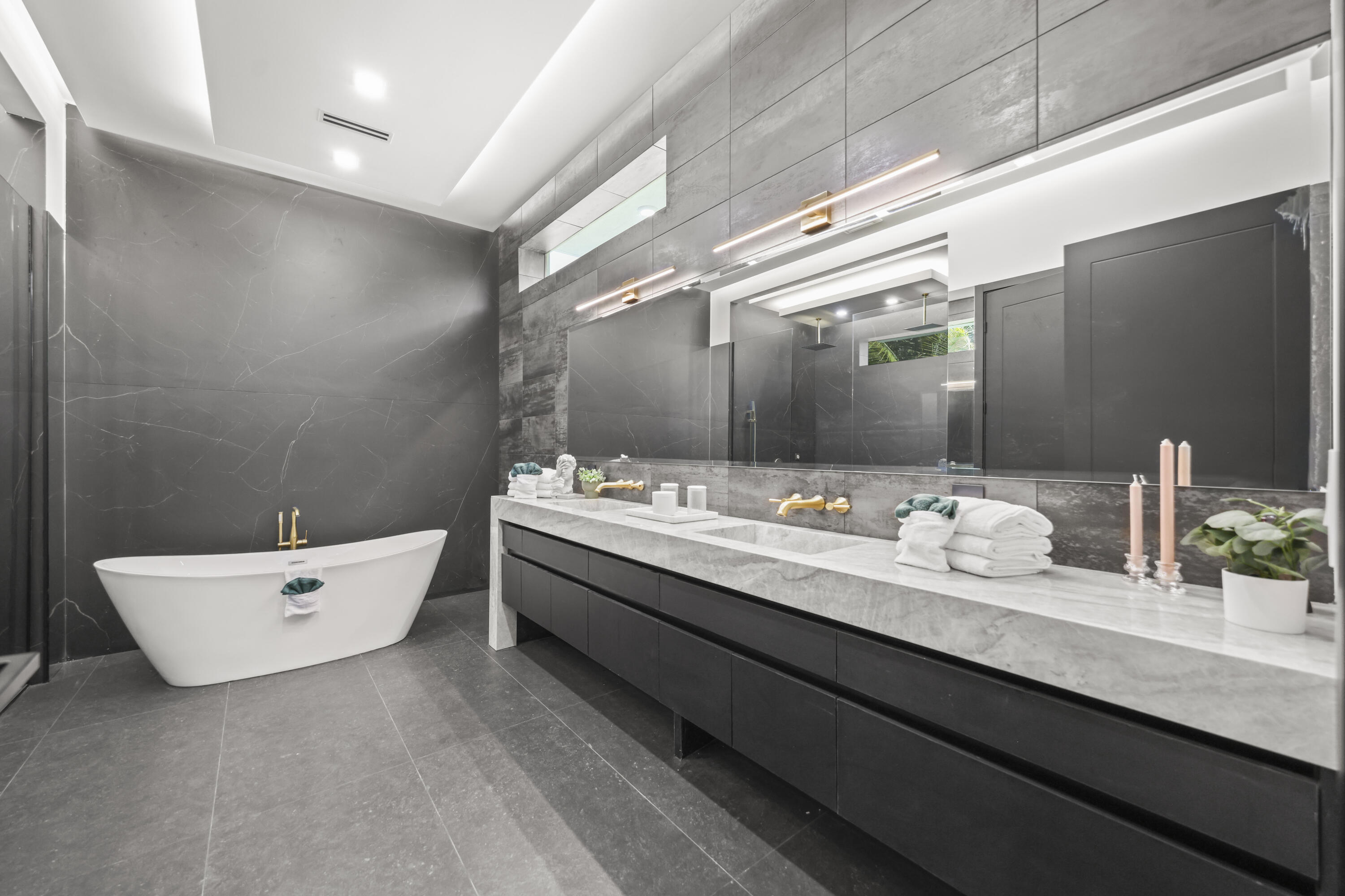 PINE TREE ESTATES - Residential