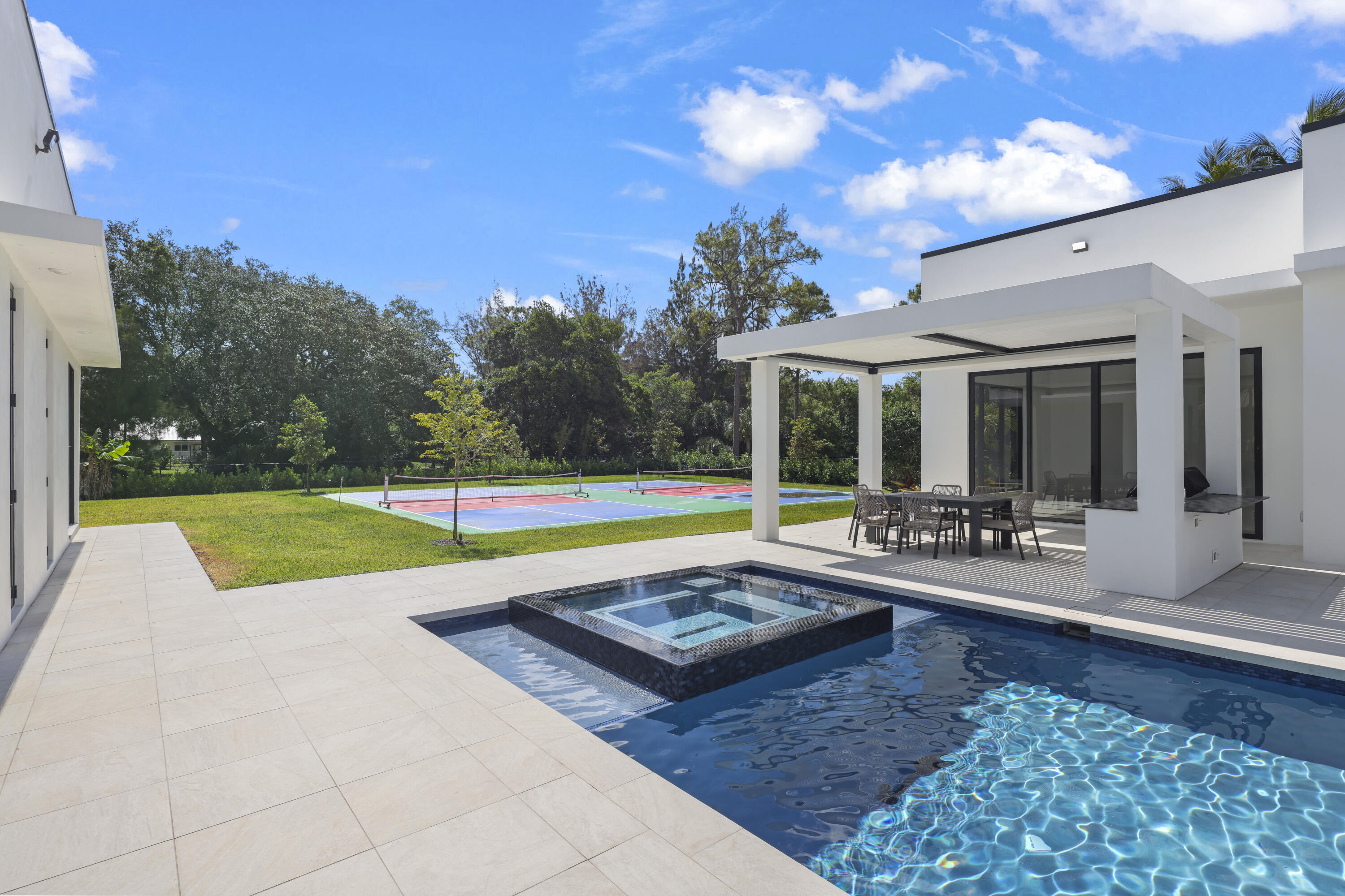 PINE TREE ESTATES - Residential