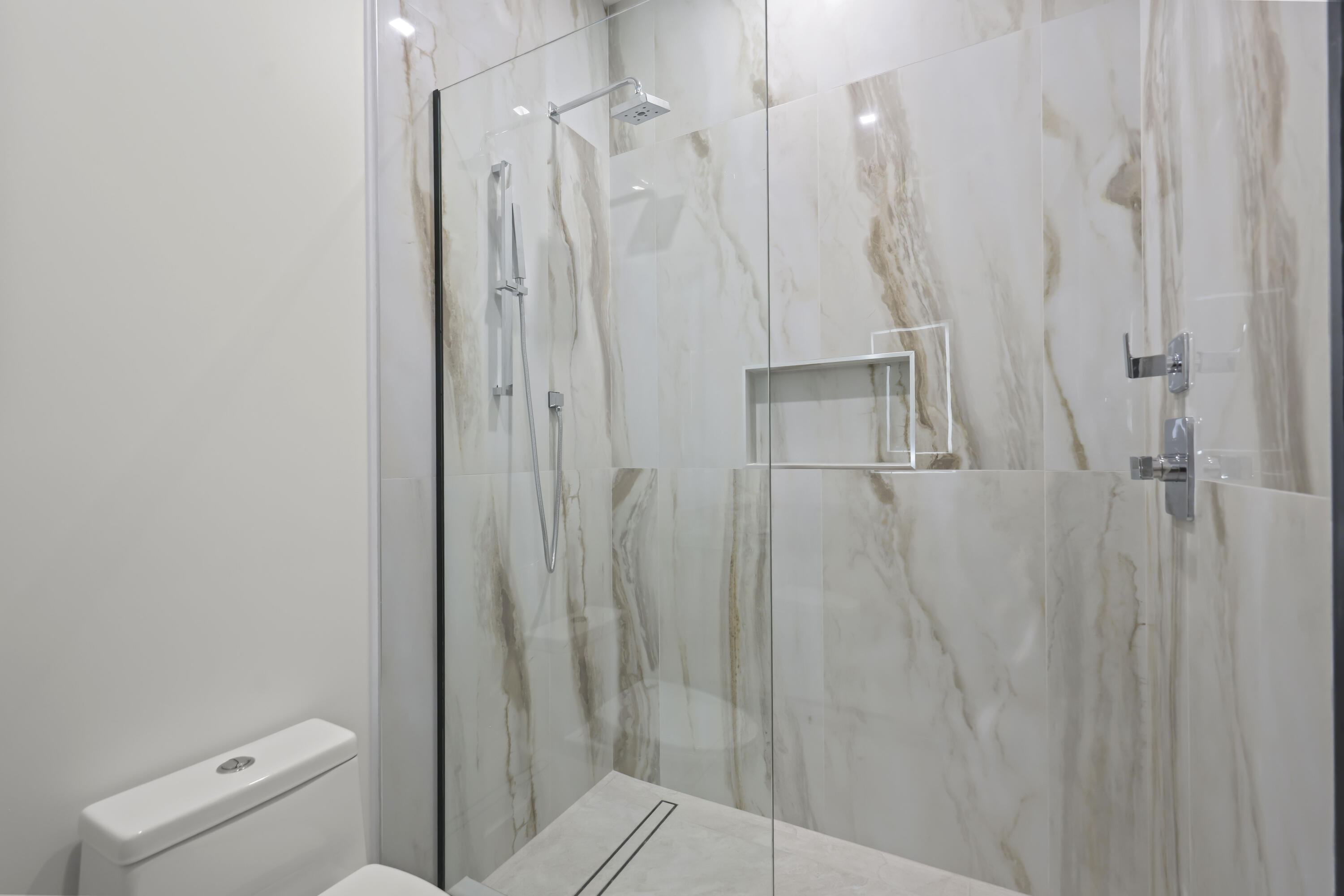 PINE TREE ESTATES - Residential