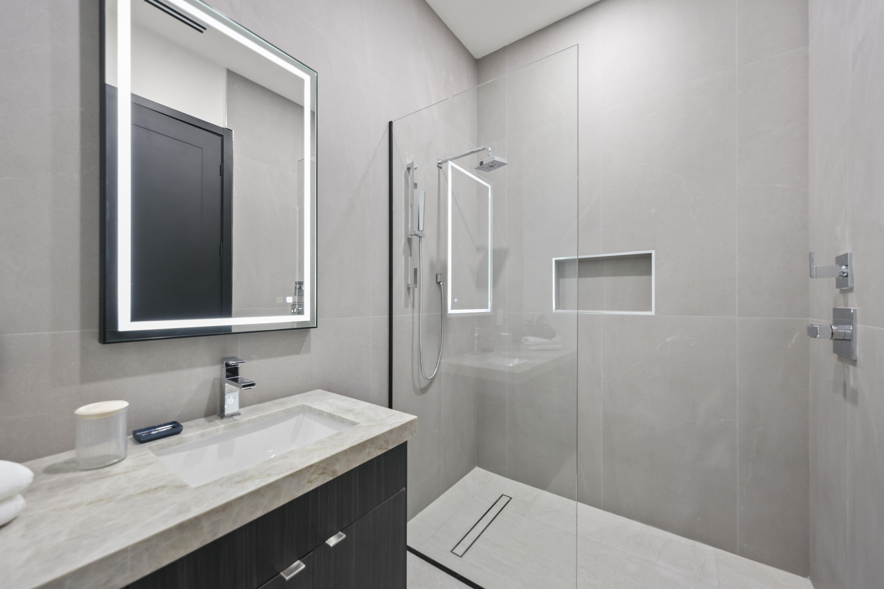 PINE TREE ESTATES - Residential