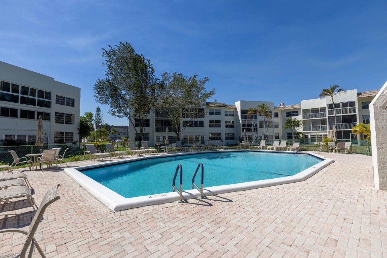 ROYAL PARK GARDENS - Residential