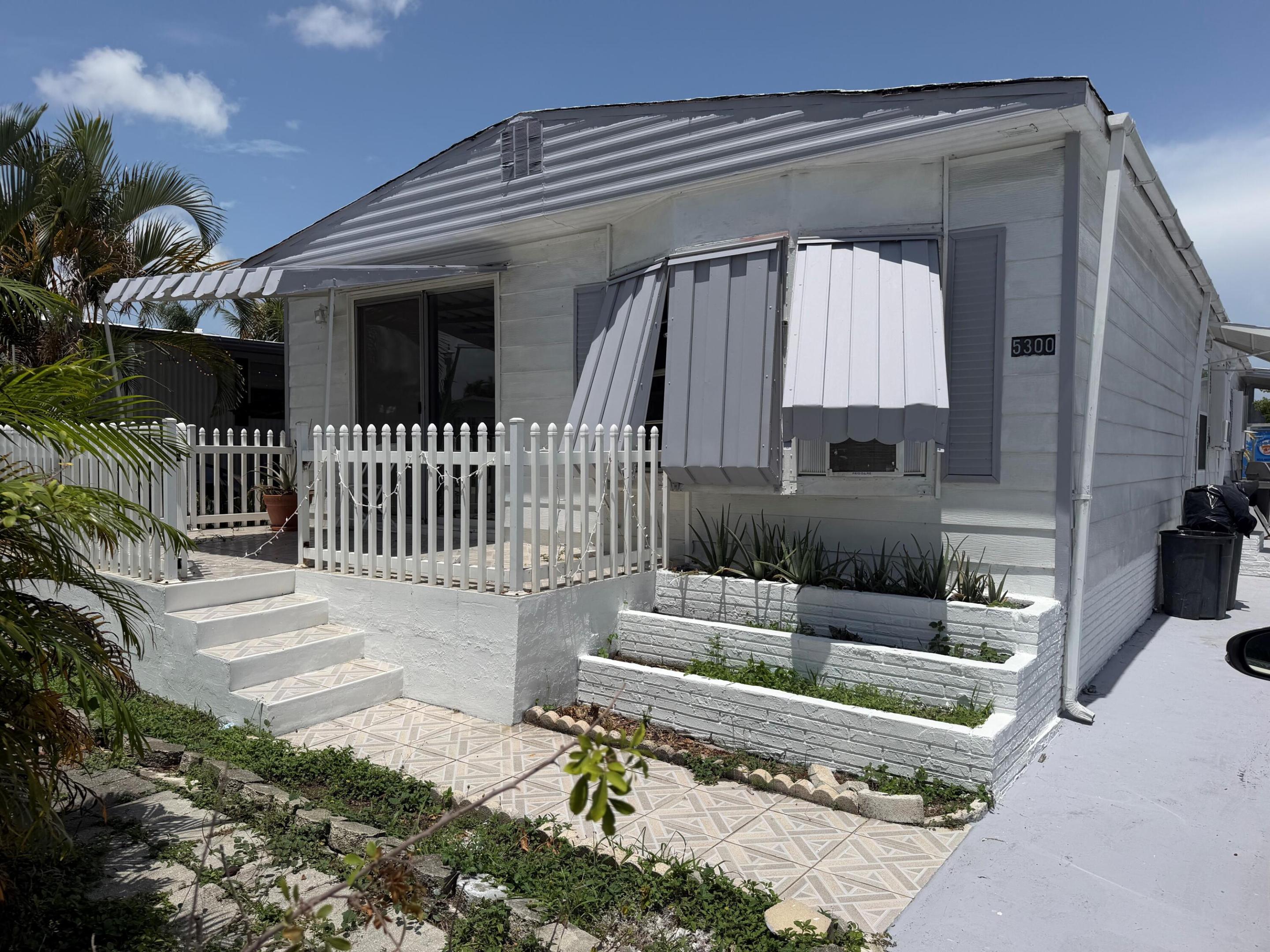 5300 SW 22nd Avenue, Dania Beach FL 33312