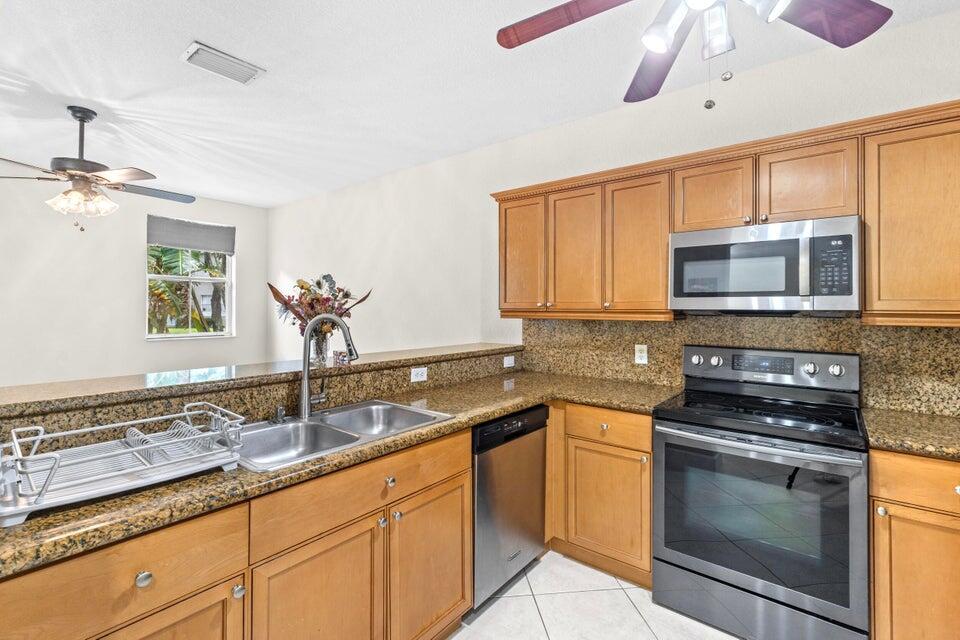 SHOMA VILLAS I AT ROYAL P - Residential Lease