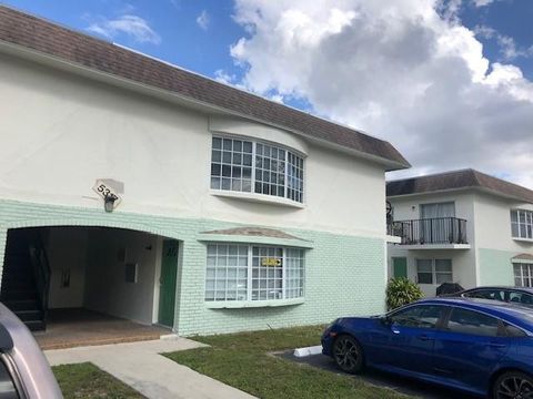 5317 NW 18th Street 2B Fort Lauderdale FL 33313