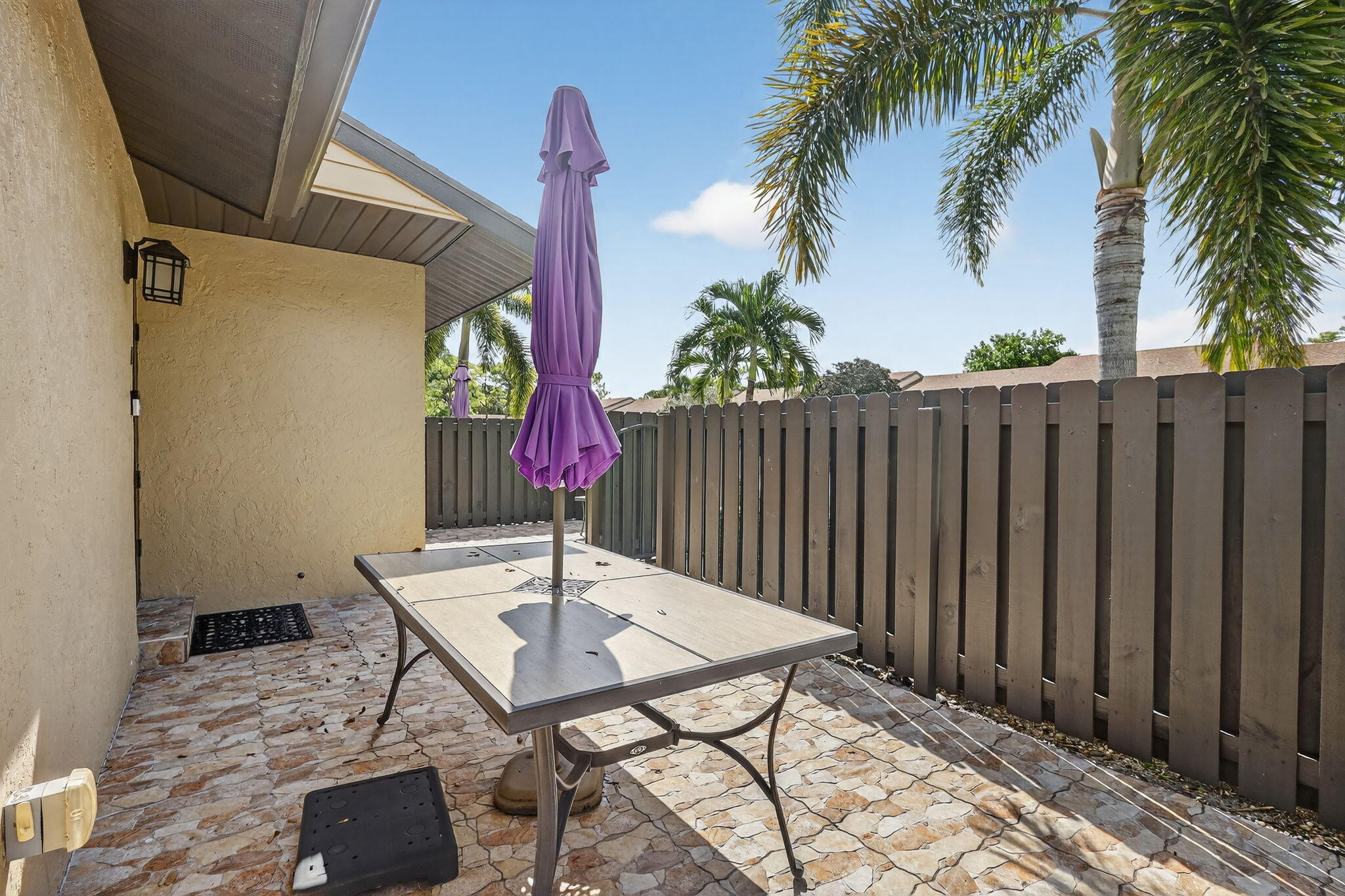 Properties 541 Shady Pine Way A