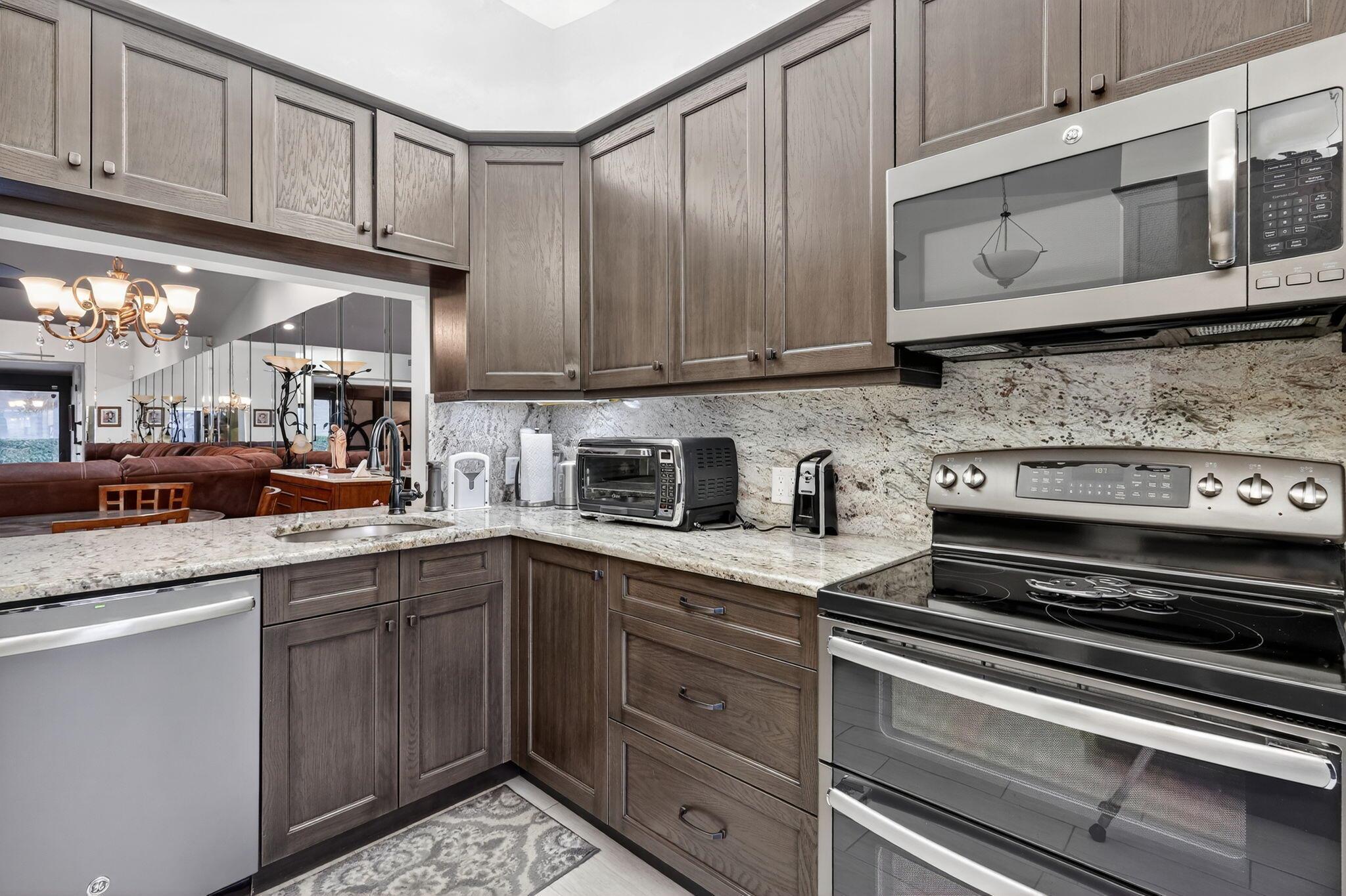 PINE RIDGE NORTH I COND D - Residential
