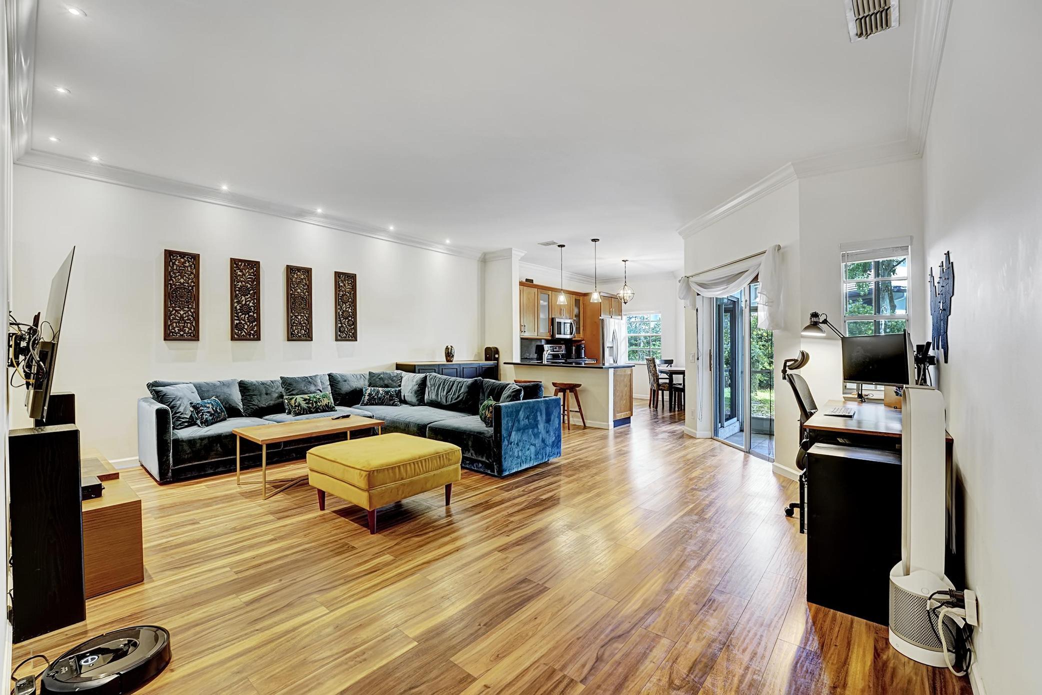 PLUM AT BOCA POINTE CONDOS ONE THRU 15 FILED IN OR - Residential Lease