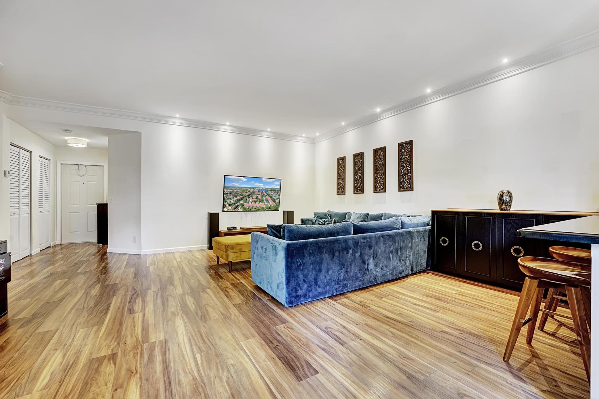 PLUM AT BOCA POINTE CONDOS ONE THRU 15 FILED IN OR - Residential Lease