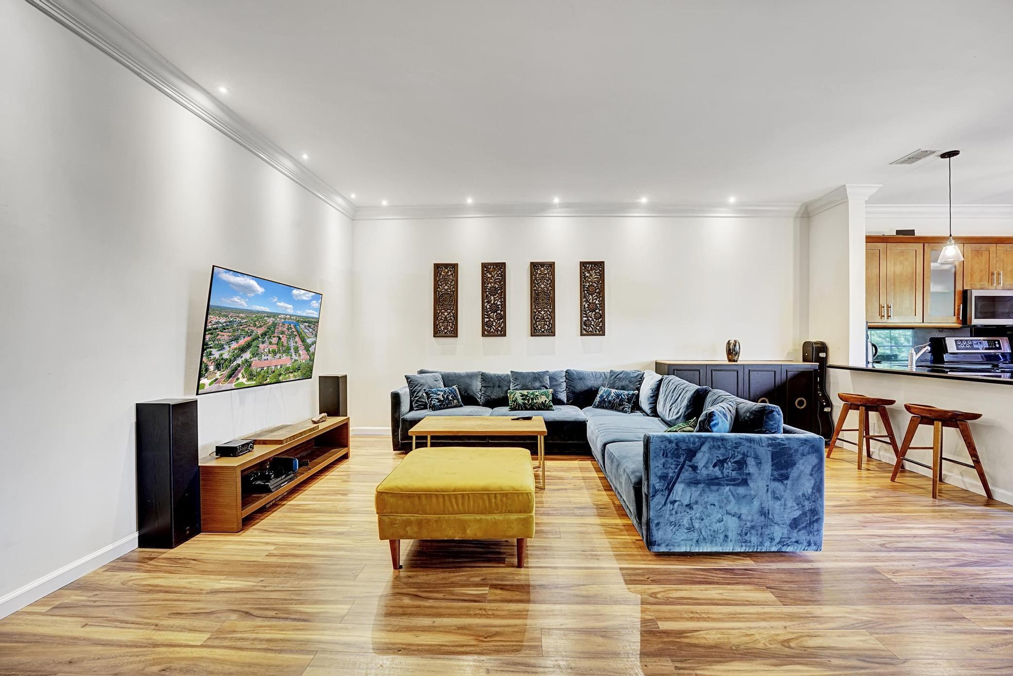 PLUM AT BOCA POINTE CONDOS ONE THRU 15 FILED IN OR - Residential Lease