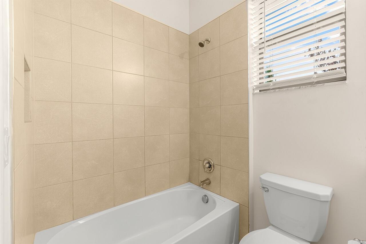 VERONA TRACE SUB & THE VILLAS AT VERONA TRACE - Residential