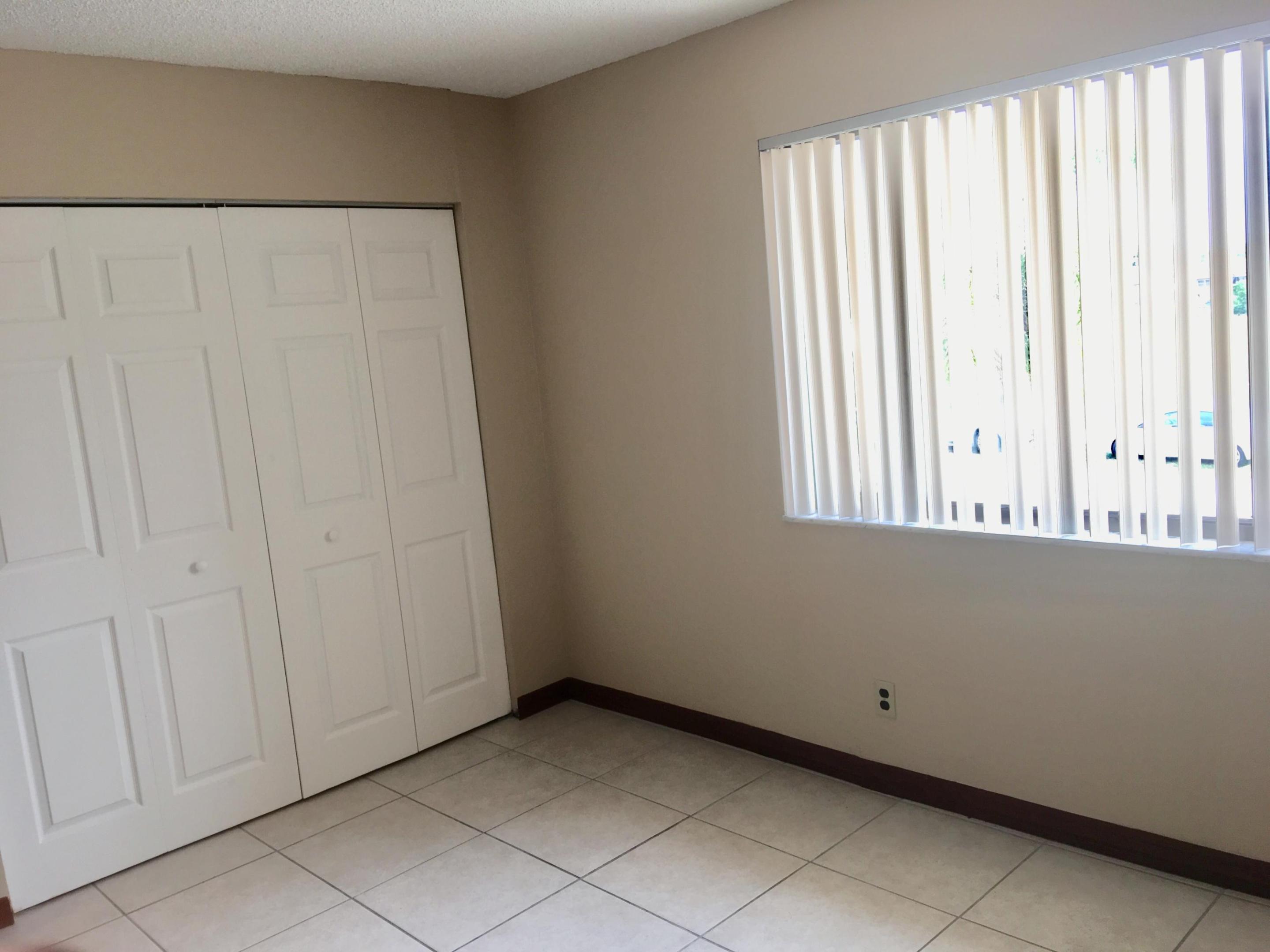 ROYAL VILLAGE TOWNHOUSES CONDO - Residential Lease
