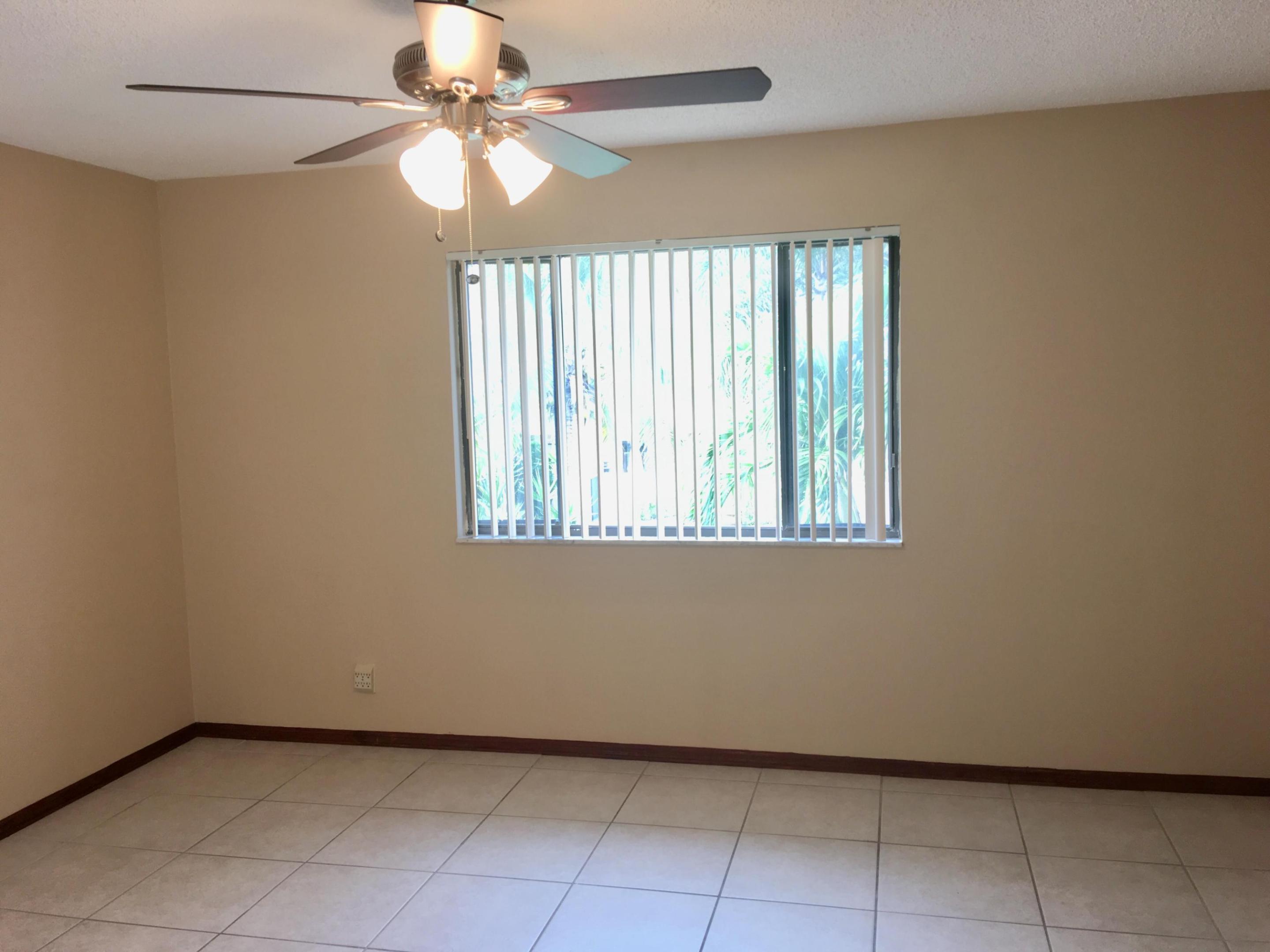 ROYAL VILLAGE TOWNHOUSES CONDO - Residential Lease