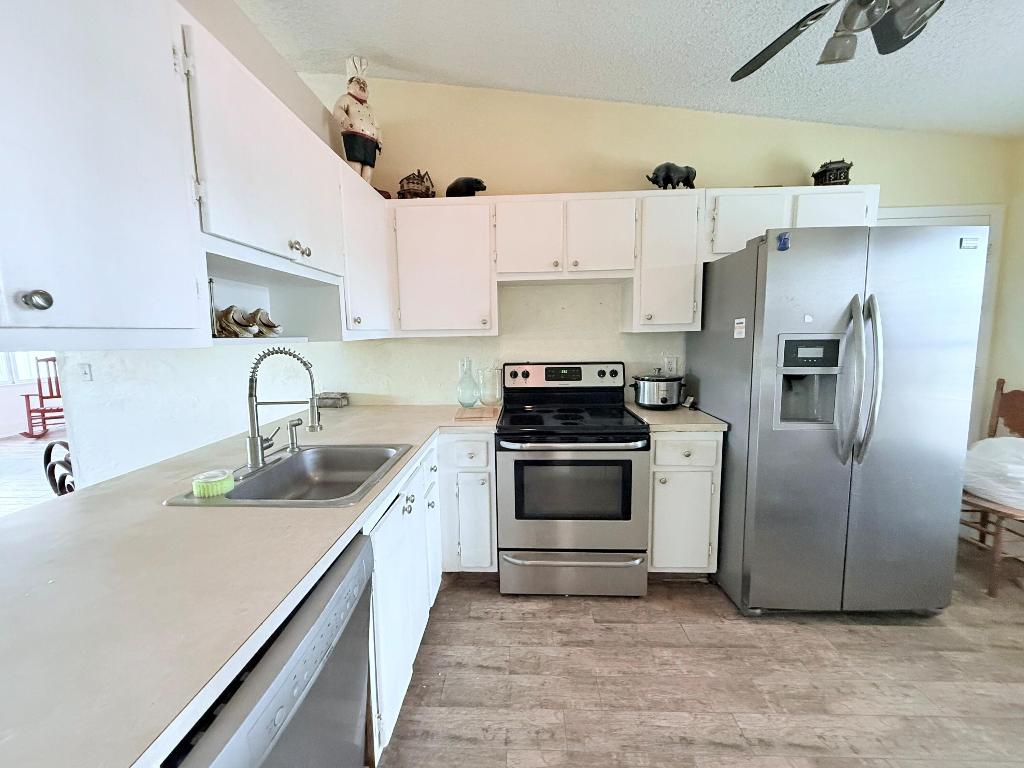 15548 Bottlebrush Circle