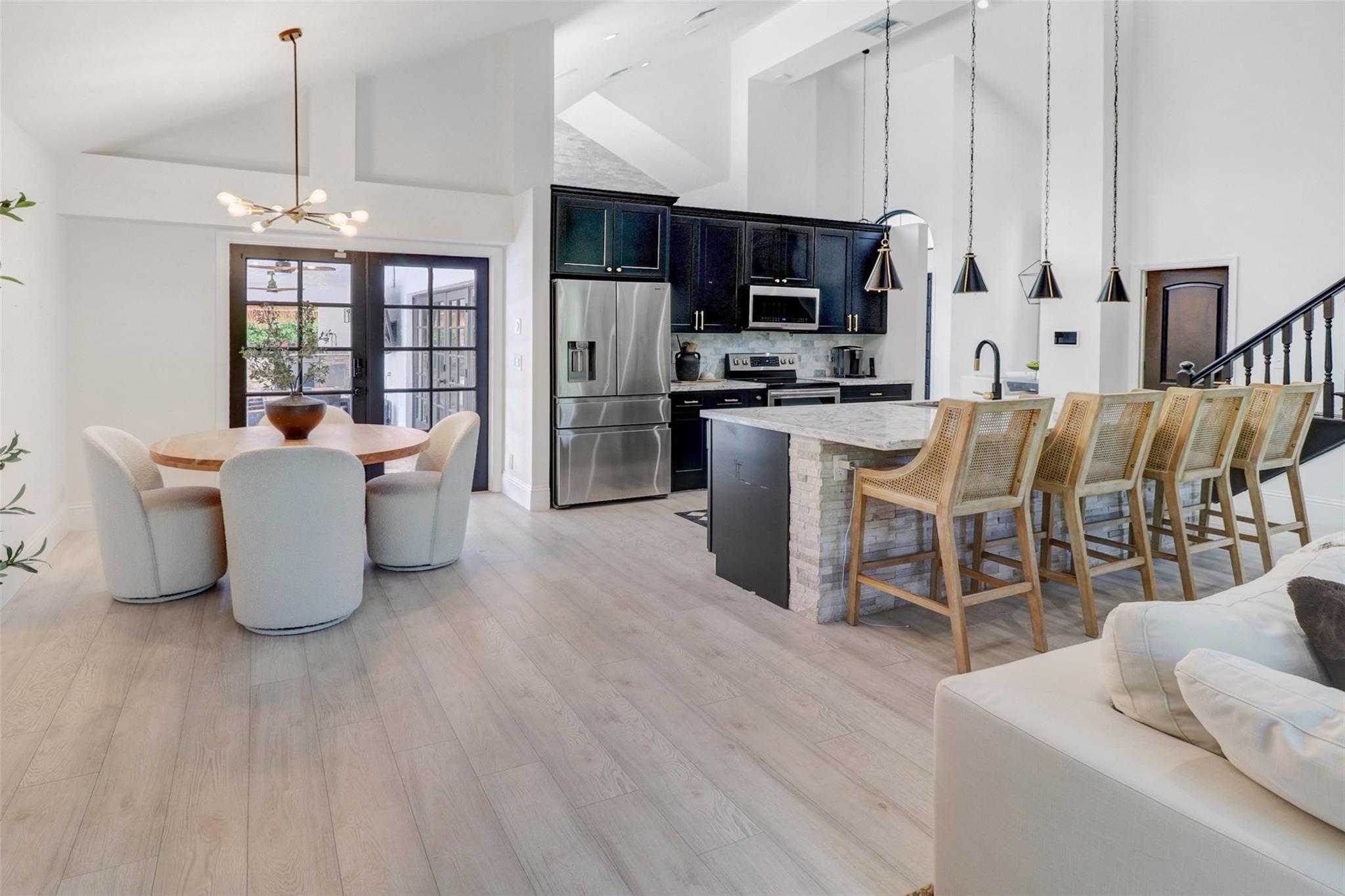 Pine Ridge 112-37 B - Residential