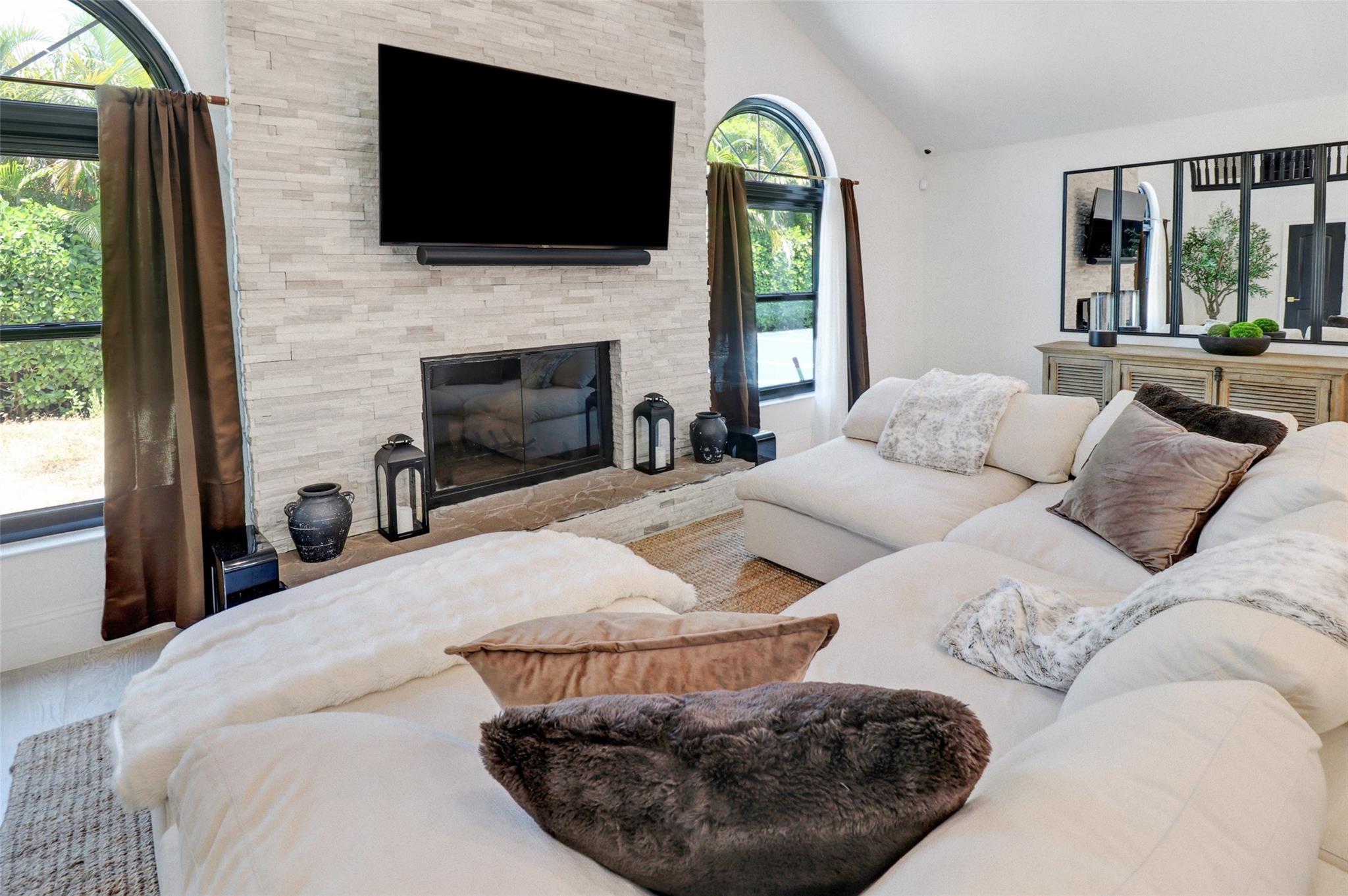 Pine Ridge 112-37 B - Residential