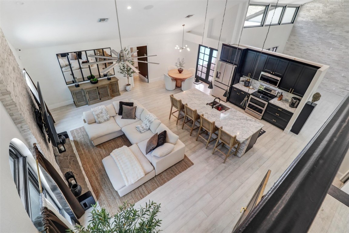 Pine Ridge 112-37 B - Residential