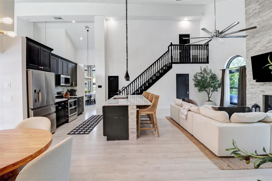 Pine Ridge 112-37 B - Residential