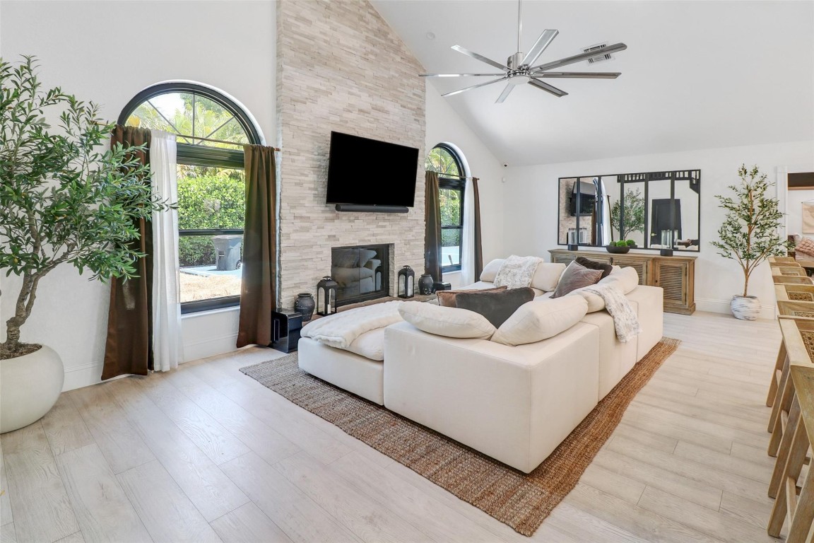 Pine Ridge 112-37 B - Residential