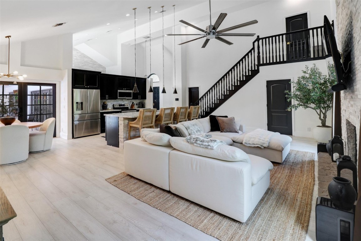 Pine Ridge 112-37 B - Residential