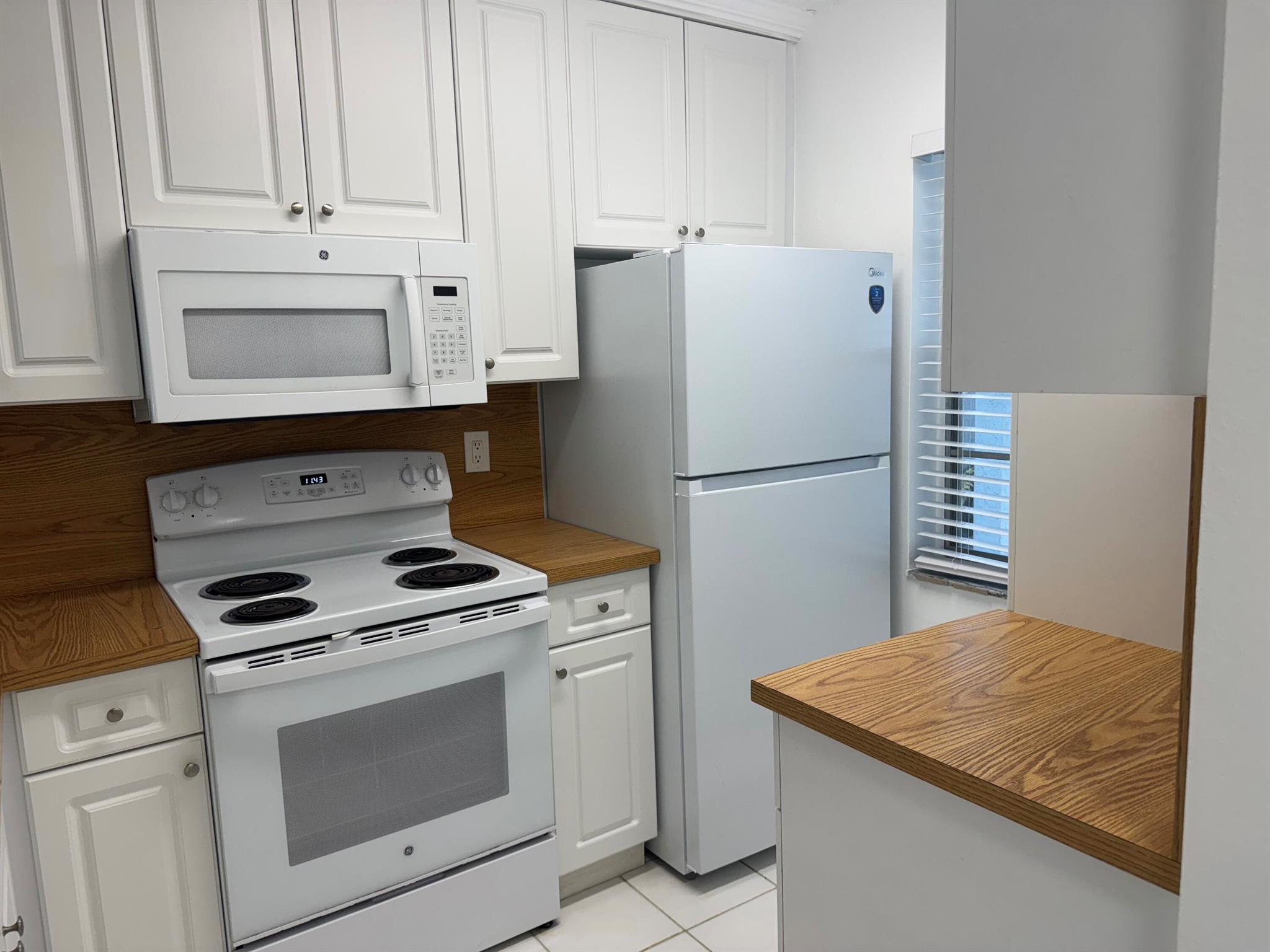 FOREST PARK CONDO - Residential Lease