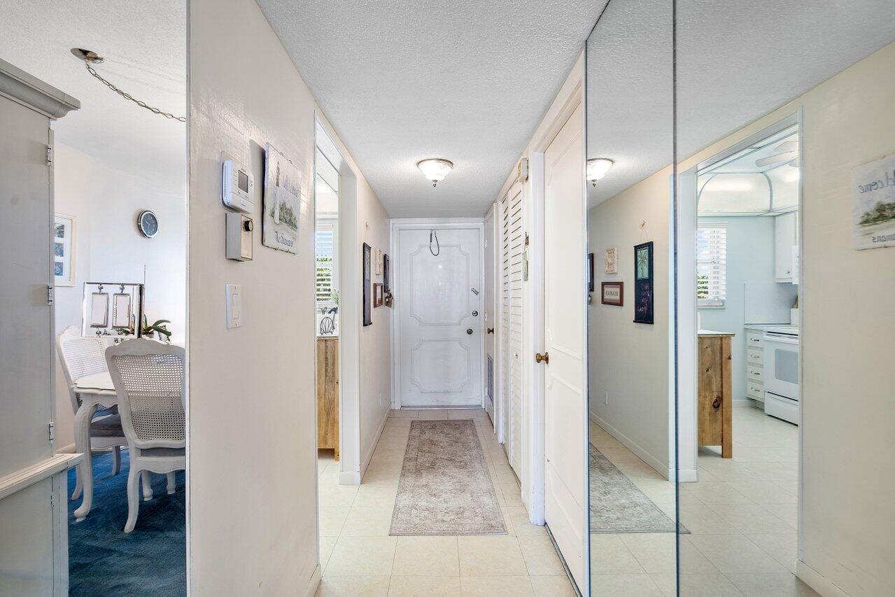 555 NW 4th Avenue 215