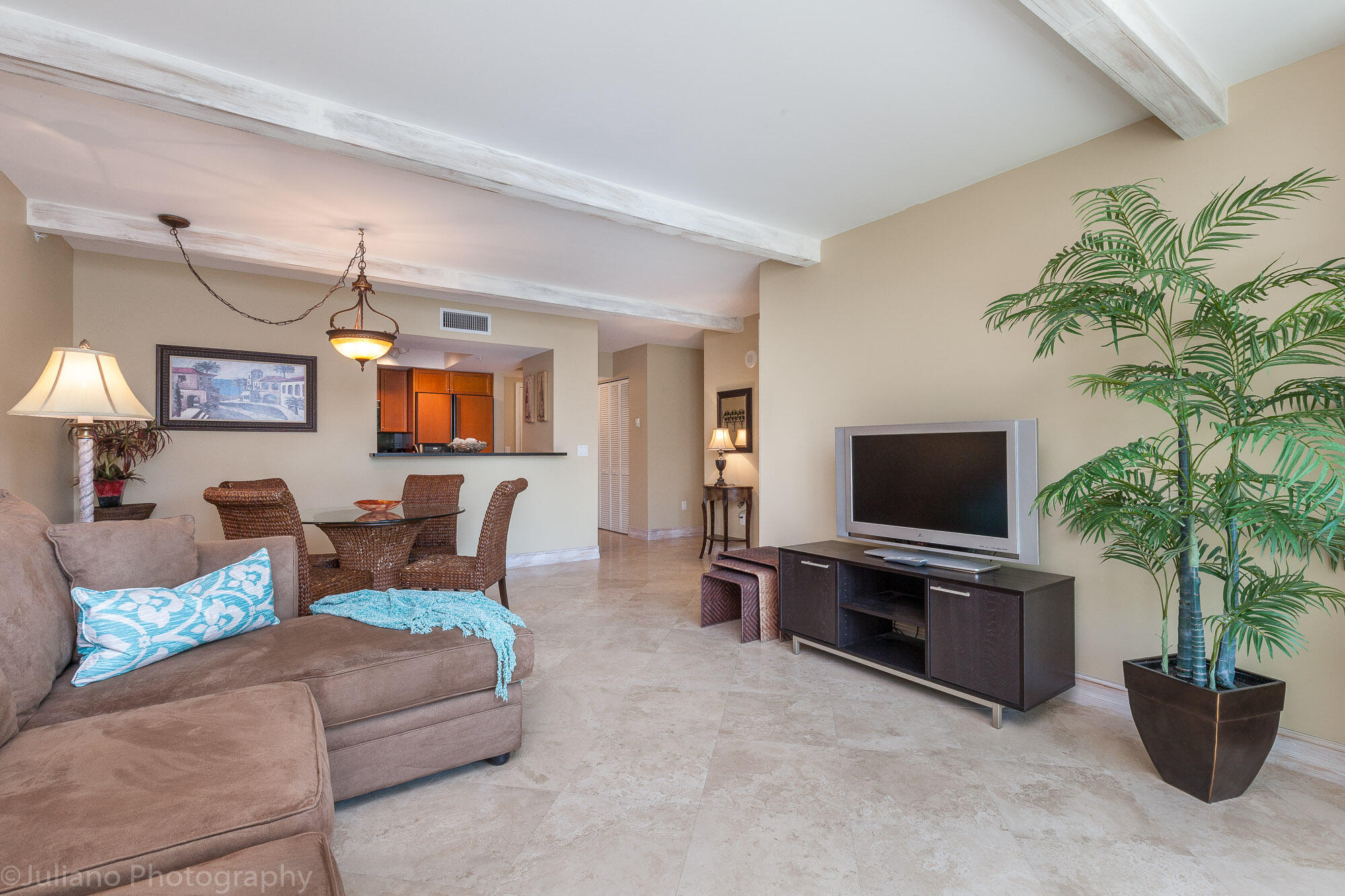 PALMETTO PLACE CONDO - Residential Lease