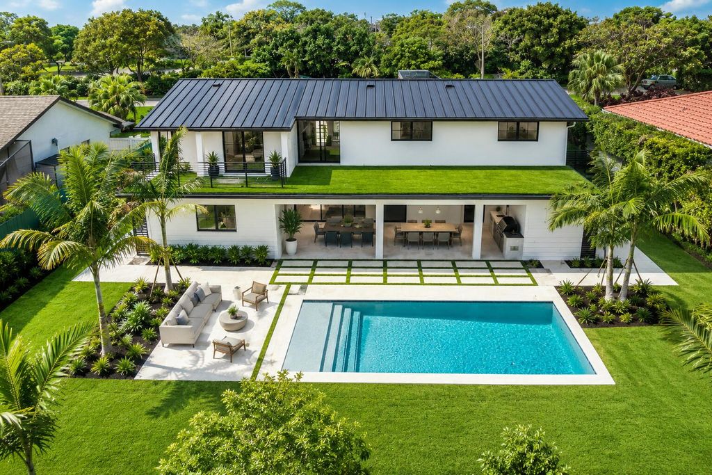 Photo of 478 NW 13th ST, Boca Raton, FL 33432 (MLS # B26031366)