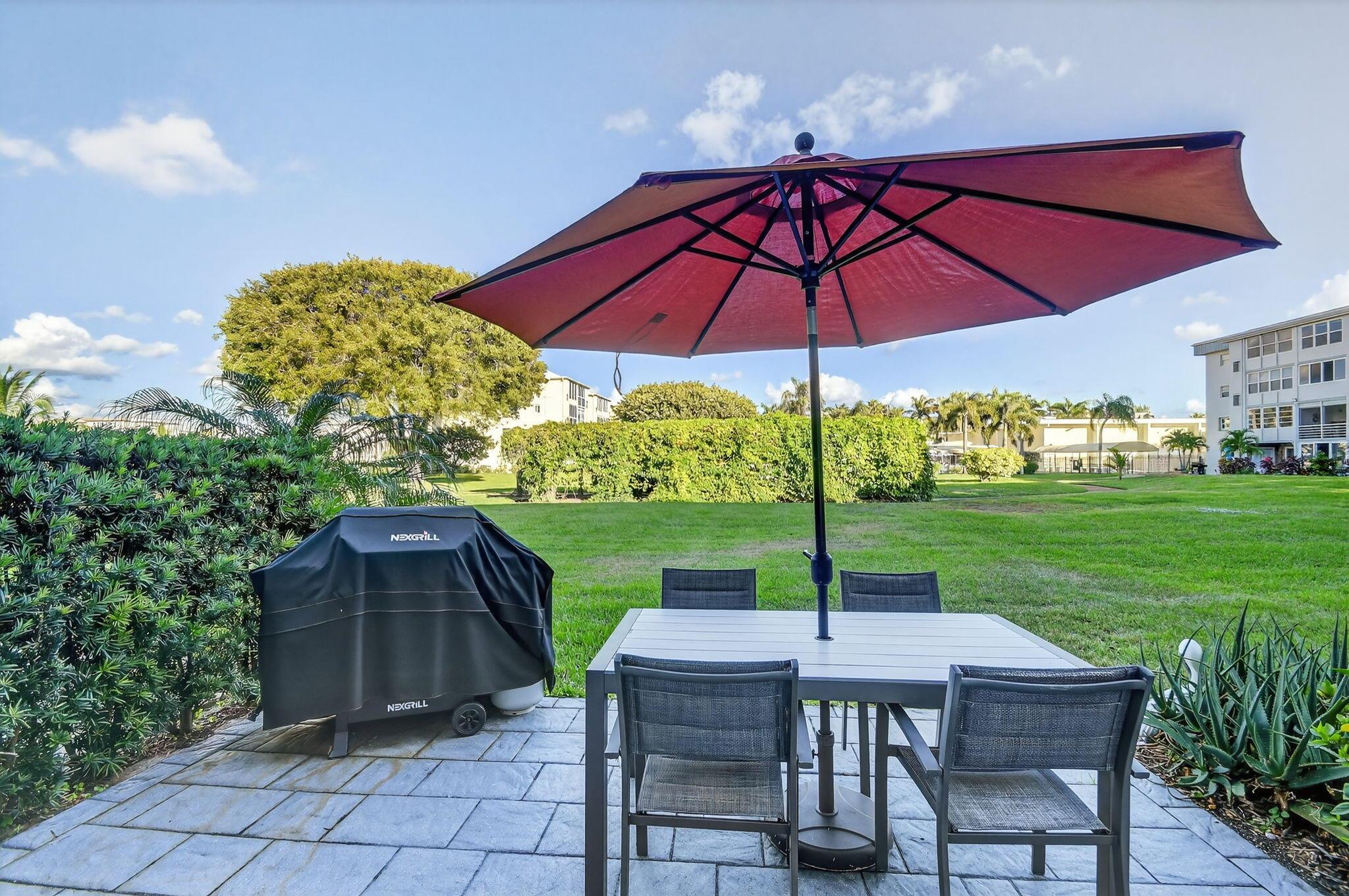 VILLAGE ROYALE ON THE GRE - Residential